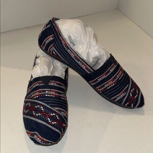 BOBS from SKECHERS Bobs Plush - blue, red, and white Lil Inca SKU:#8323414